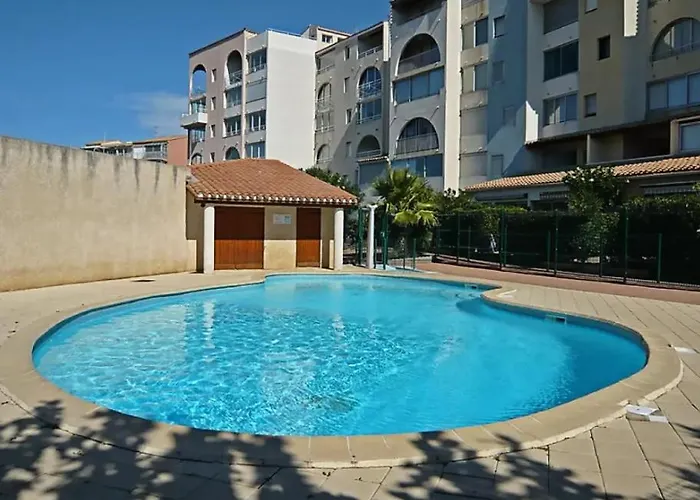 Apartment 039 Marina Bay 403