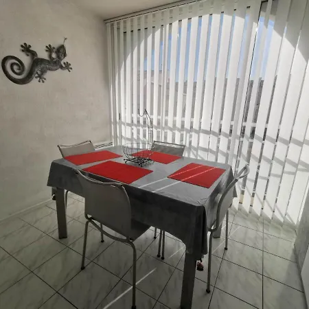 039 Cap D'agde Quartier Falaises Proche T2 Avec Place De Parking Et Piscine * Agde