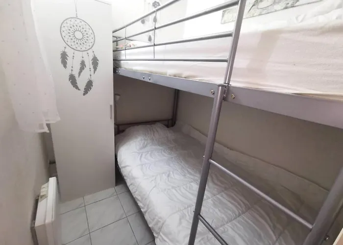 039 Marina Bay 403 * Agde